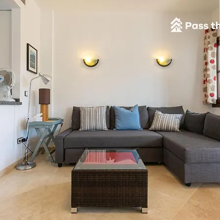 Pass The Keys Amplio Departamento En * Marbella