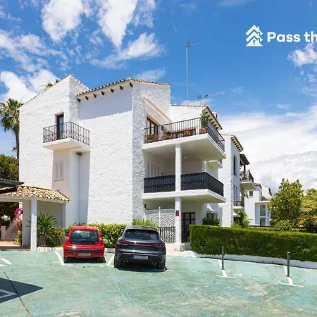 Pass The Keys Amplio Departamento En * Marbella