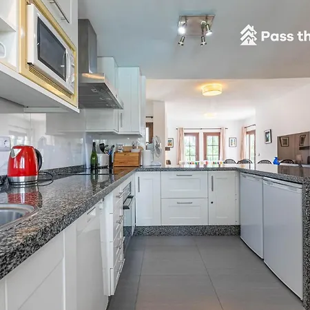 Pass The Keys Amplio Departamento En Apartment Marbella
