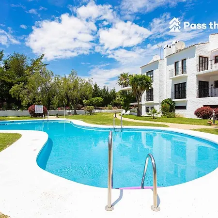 Pass The Keys Amplio Departamento En Marbella