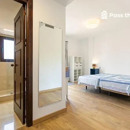 Pass The Keys Amplio Departamento En