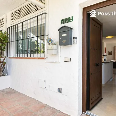 Pass The Keys Amplio Departamento En Marbella
